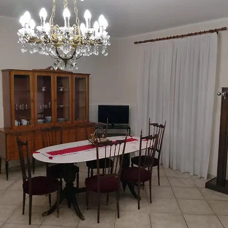 דירה Nonna Nella's House